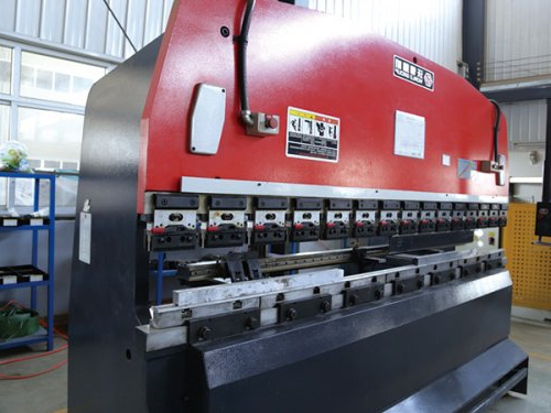 CNC Bending Machine